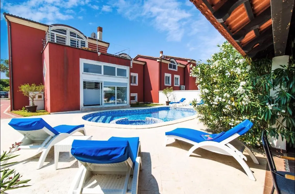 Villa Filip - Private Pool & Gym プーラ クロアチア