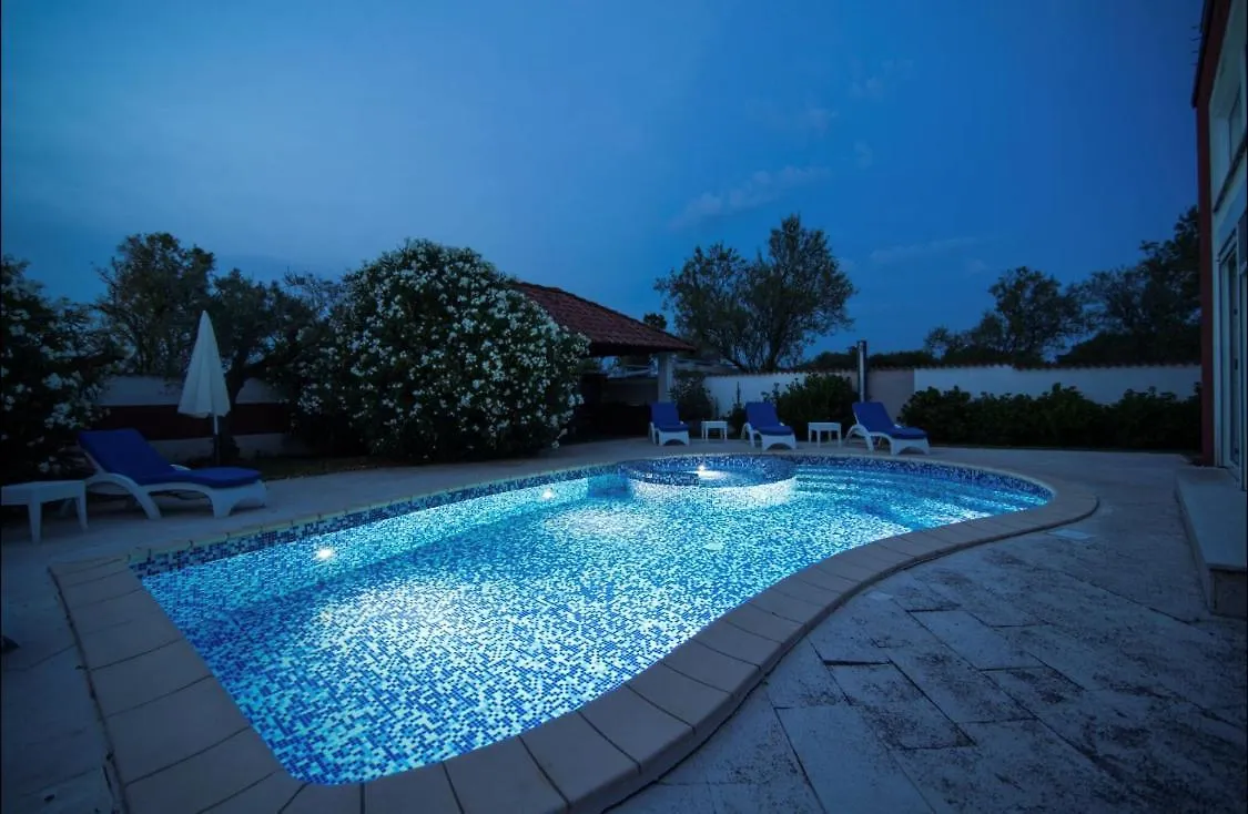 Villa Filip - Private Pool & Gym プーラ クロアチア