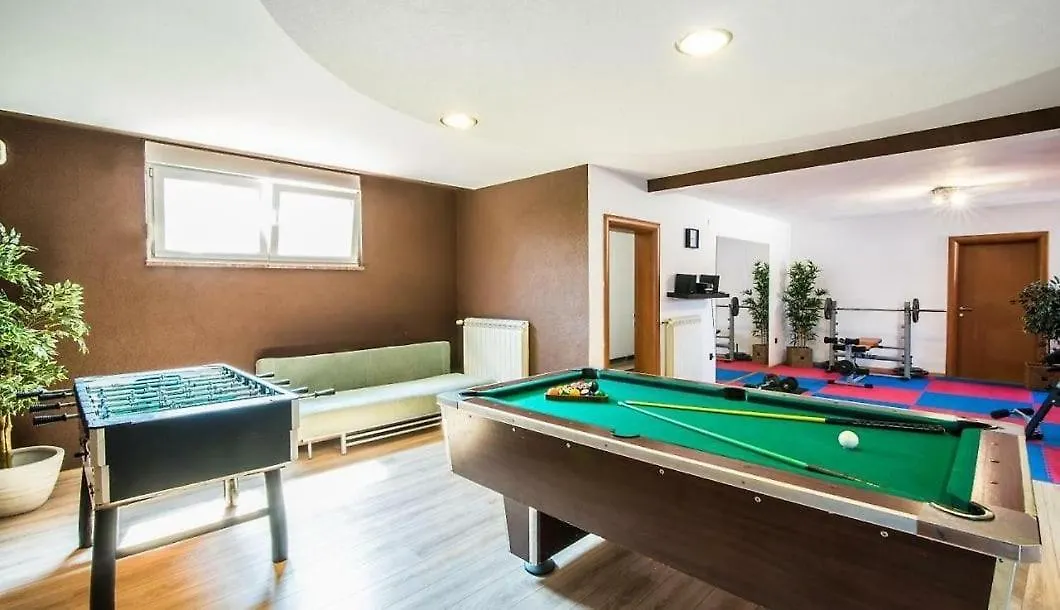 Villa Filip - Private Pool & Gym プーラ