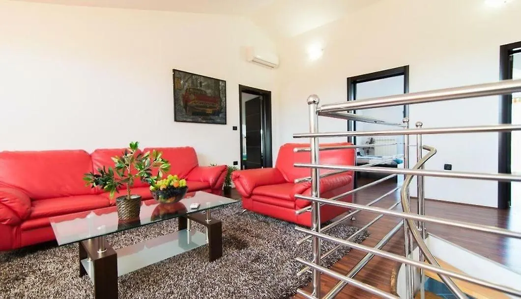 Villa Filip - Private Pool & Gym プーラ